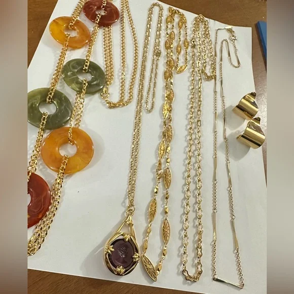 Avon Vintage Jewelry collection - Picture 2 of 5